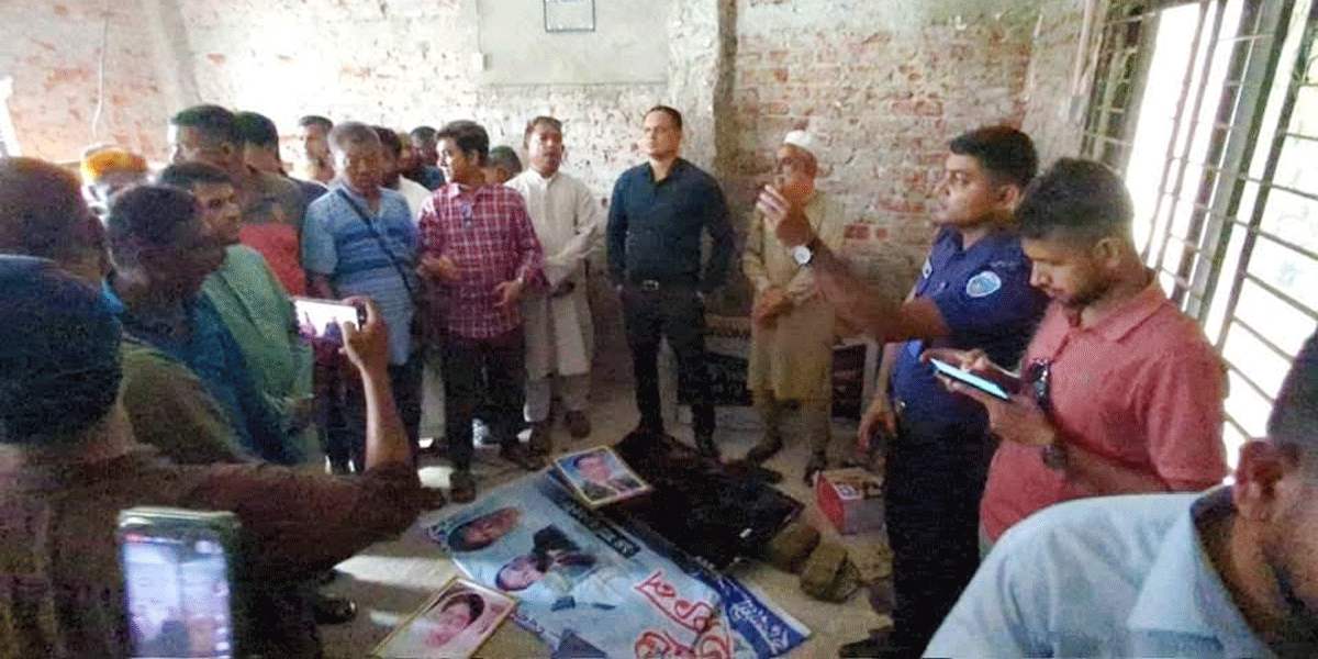 ‘জয় বাংলা’ স্লোগানে জিয়া স্মৃতি সংসদের অফিস ভাঙচুর, ১৮ জনের বিরুদ্ধে মামলা